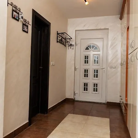 Villa Toplidomvila *